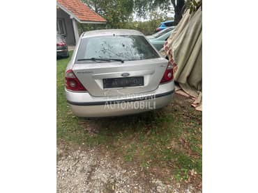 zadnji trap limuzina-hecbeg za Ford Mondeo od 2001. do 2007. god.