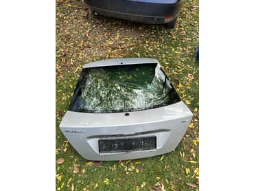 gepek vrata hecbeg za Ford Mondeo od 2001. do 2007. god.