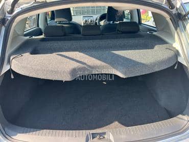 polica u gepeku za Peugeot 307 od 2001. do 2008. god.