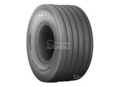 BKT 300/65 R12