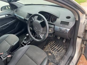 tabla sa airbagom za Opel Astra H od 2004. do 2009. god.