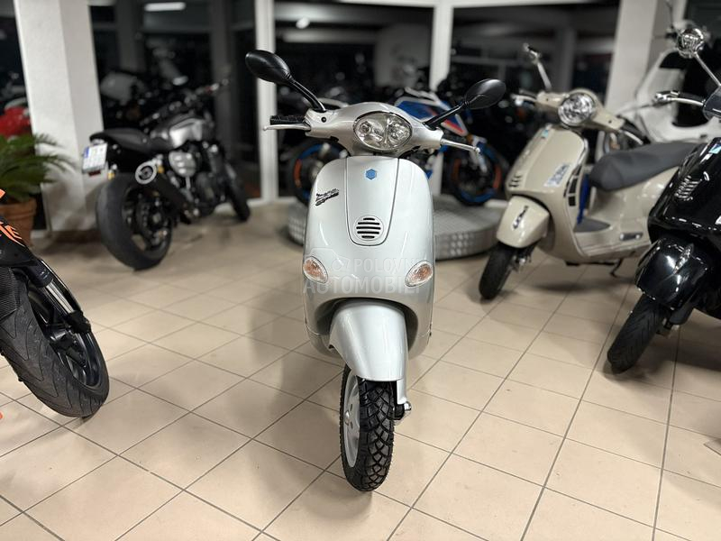 Vespa ET4 125