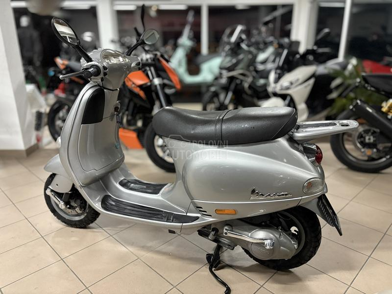 Vespa ET4 125