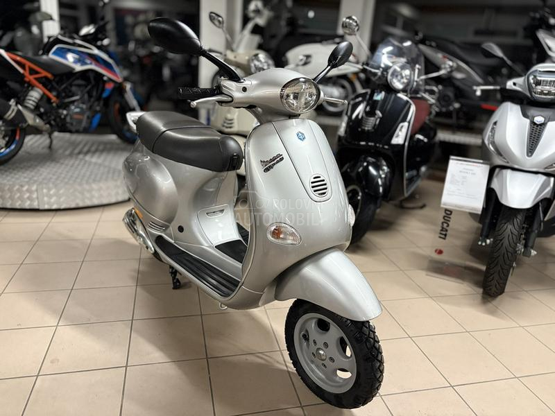 Vespa ET4 125