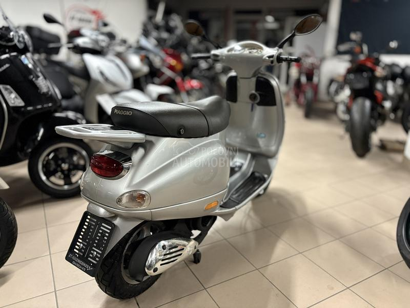Vespa ET4 125