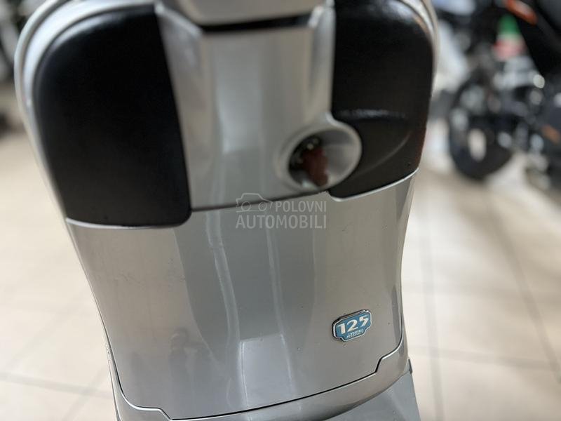 Vespa ET4 125