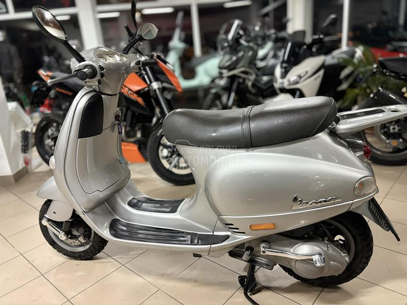 Vespa ET4 125