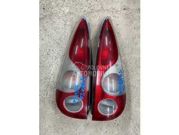 Stop svetlo levo i desno lampa za Toyota Yaris Verso od 1999. do 2004. god.