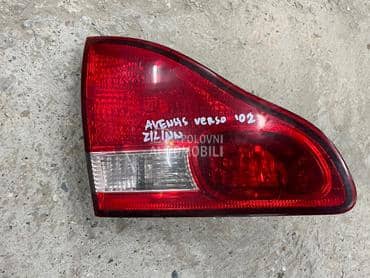 Stop svetlo levo unutrasnje za Toyota Avensis Verso od 2001. do 2003. god.