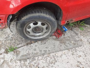 bočna stakla za Volkswagen Polo od 1996. do 2002. god.