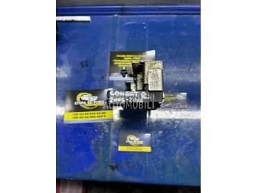 Brava prednjih desnih vrata za Ford Tourneo Connect od 2003. do 2008. god.