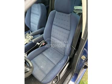 Prednja sedista za Peugeot 307