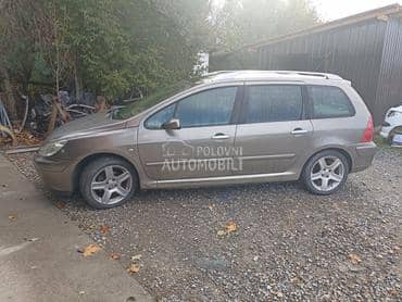 Peugeot 307 -  kompletan auto u delovima