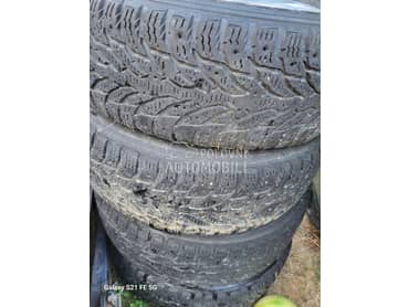 Nokian 215/65 R17 Zimska