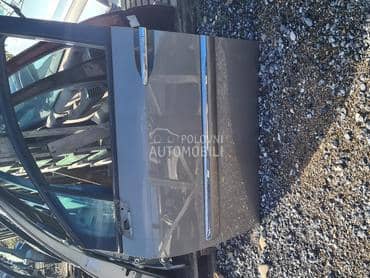 Prednja vrata restajling za Citroen C8 od 2006. do 2014. god.