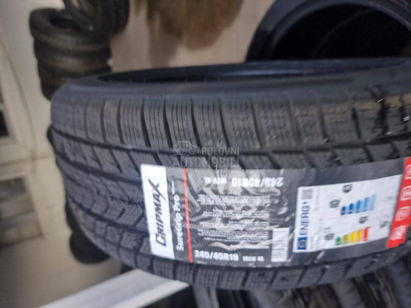 Gripmax 255/35 R20 Zimska