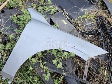 krilo desno f40 za BMW 114, 116, 118 ...