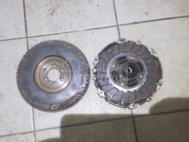 set kvacila za Peugeot 207 od 2006. do 2011. god.