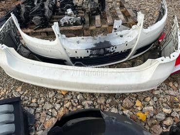 Branik i maska za Volkswagen Golf 5, Jetta od 2004. do 2009. god.