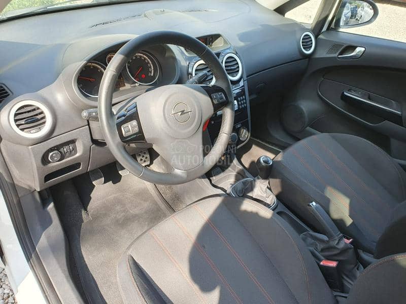Opel Corsa D 1.3 CDTI COSMO