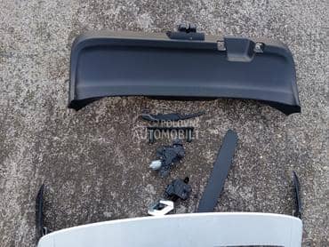 gledaj slike za Renault Clio od 2021. do 2022. god.