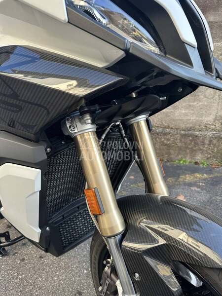 BMW S1000XR M Carbon