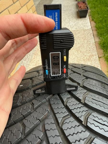 Bridgestone 215/65 R17 Zimska