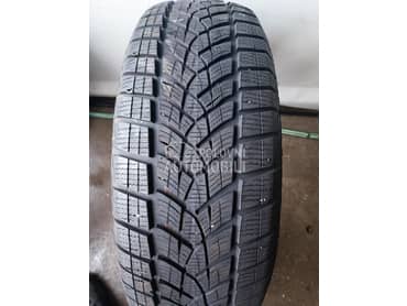 Goodyear 225/65 R17 Zimska