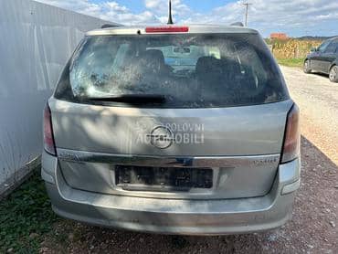 polica u gepeku za Opel Astra H od 2004. do 2009. god.