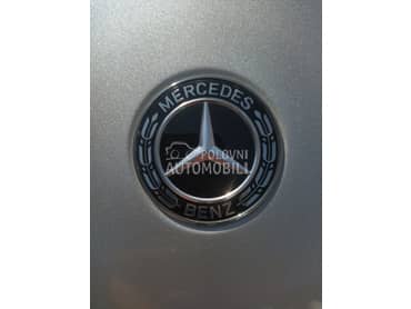 Znak u braniku Mercedes za Mercedes Benz B 200, C 200, CLC 220 ...