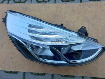 far desni orginalni za Renault Clio od 2013. do 2016. god.