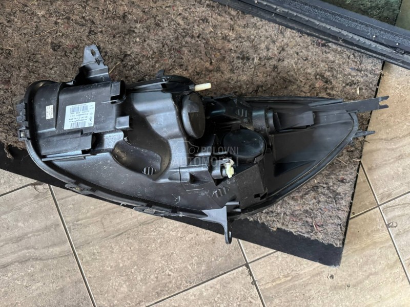 far desni kao nov org