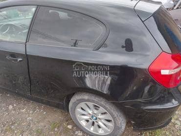 zadje staklo e81 levo desno za BMW 125, 116, 118 ... od 2007. do 2011. god.