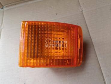 Levi žuti migavac za Ford Sierra od 1983. do 1987. god.