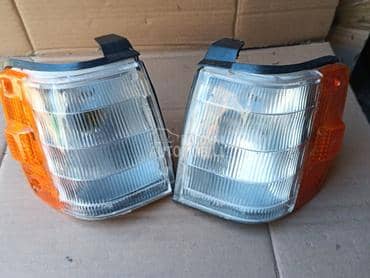 Beli migavci za Mazda 323 od 1986. do 1989. god.