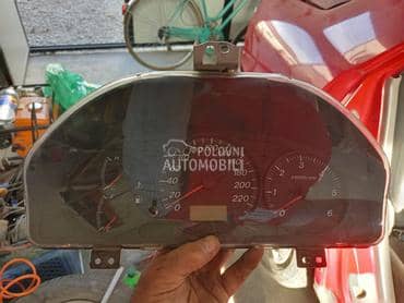 Kontrolna tabla za Mazda 323 od 1999. do 2003. god.