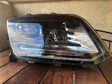 Desni far xenon led za Volkswagen Amarok od 2016. do 2018. god.