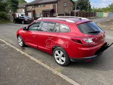 polustranica leva za Renault Megane od 2008. do 2016. god.