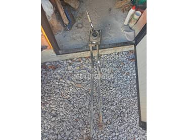 Birač brzina za Mazda 323 od 1999. do 2003. god.