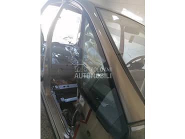 Prednje desno bočno staklo za Citroen Xsara Picasso od 2000. do 2008. god.