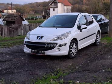 Peugeot 207 -  kompletan auto u delovima
