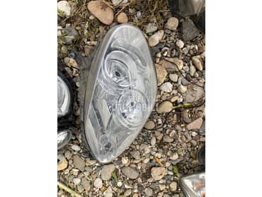 desni far za Fiat Doblo od 2011. do 2013. god.