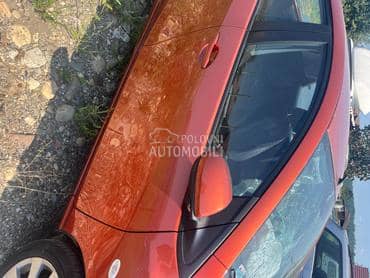 desni retrovizor za Mazda 2 od 2007. do 2014. god.