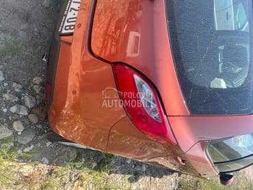 desni stop za Mazda 2 od 2007. do 2014. god.