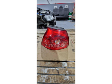 Desno Stop svetlo za Volkswagen Golf 5 od 2004. do 2008. god.