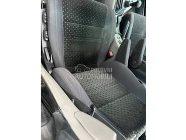 enterijer za Subaru Forester od 2000. do 2003. god.