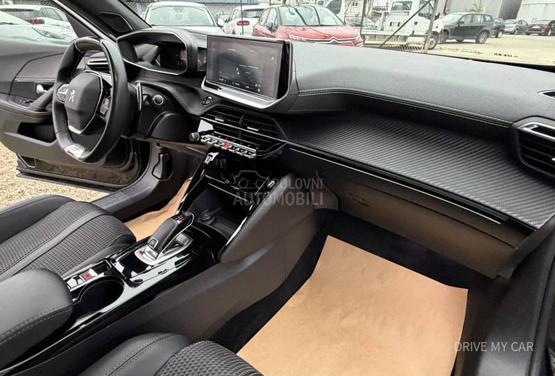 Peugeot 2008 1.5 HDI GT LINE EAT8