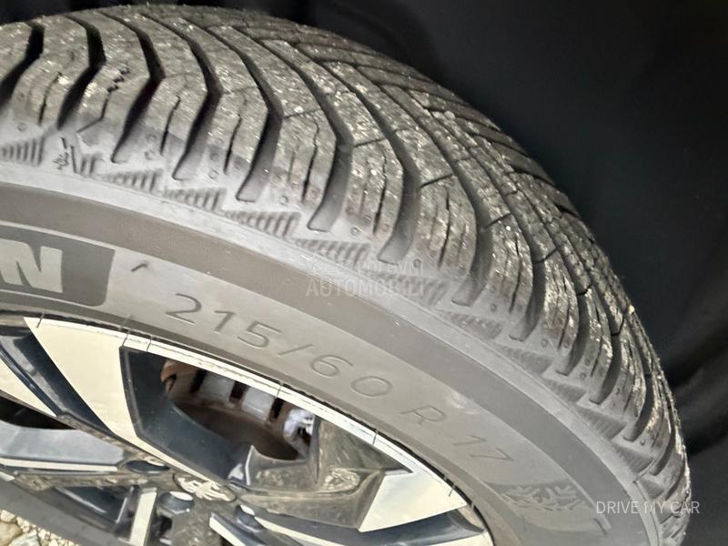 Peugeot 2008 1.5 HDI GT LINE EAT8