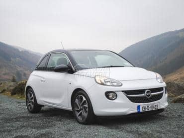 Opel Adam -  kompletan auto u delovima