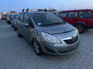 Opel Meriva -  kompletan auto u delovima